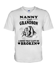 NANNY V-Neck T-Shirt tile