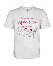 MICHIGAN NORTH DAKOTA THE LOVE MOTHER AND SON V-Neck T-Shirt thumbnail
