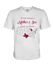 TEXAS MICHIGAN THE LOVE MOTHER AND SON V-Neck T-Shirt thumbnail