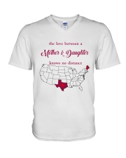 TEXAS MAINE THE LOVE MOTHER AND DAUGHTER V-Neck T-Shirt thumbnail