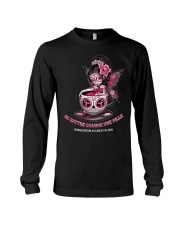 Cancer du sein Se battre comme une fille Long Sleeve Tee tile