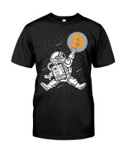 Bitcoin To The Moon Classic T-Shirt front