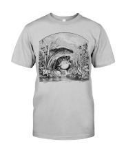 Cute Vintage Cottagecore Frog under Mushroom Umbrella Classic T-Shirt front