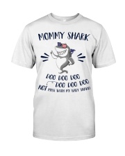 Mommy Shark Classic T-Shirt front