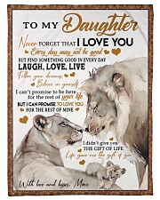 To My Daughter - Mom Fleece Blanket tile