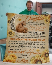 To My Daughter - Mom Sherpa Fleece Blanket - 50" x 60" aos-sherpa-fleece-blanket-50x60-lifestyle-front-05