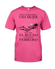 scuba diving woman spanish 02 59694 Classic T-Shirt thumbnail