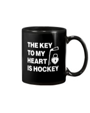 THE KEY TO MY HEART IS HOCKEY Mug tile