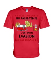 UN PASSE-TEMPS V-Neck T-Shirt tile