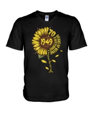 Sunflower 1949 70 Years Of Being Awesome T-shirt V-Neck T-Shirt thumbnail