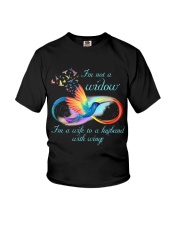 Im Not Widow Youth T-Shirt thumbnail