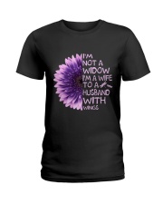 Im Not A Widow Ladies T-Shirt thumbnail