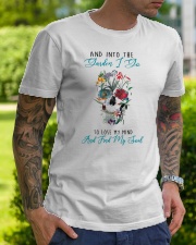 And into the garden i go skull Classic T-Shirt lifestyle-mens-crewneck-front-7