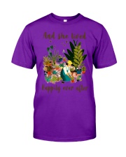 gardener And she lived happily ever after Classic T-Shirt tile