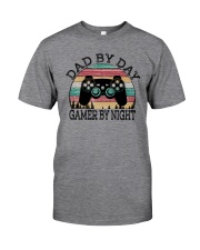 DAD BY DAY GAMER BY NIGHT Classic T-Shirt front