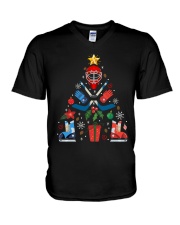 HOCKEY CHRISTMAS TREE V-Neck T-Shirt tile