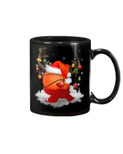 BASKETBALL CHRISTMAS HAT Mug tile