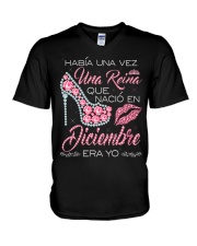 REINA DE DICIEMBRE V-Neck T-Shirt thumbnail