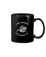 Love shark Mug tile