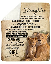 Never Feel That You Are Alone Mom To Daughter Sherpa Fleece Blanket tile