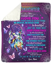Never Forget That I Love U Mom To Daughter Sherpa Fleece Blanket tile
