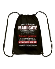 Je Suis Un Mari Gate Mais Pas Le Votre Drawstring Bag thumbnail