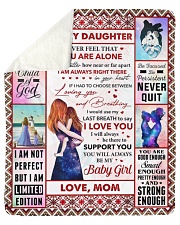 Never Feel That U Are Alone Mom To Daughter Sherpa Fleece Blanket tile