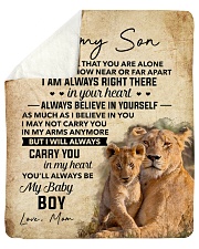 Never Feel That You Are Alone Mom To Son Sherpa Fleece Blanket tile