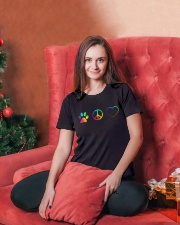 I Am A Simple Woman Ladies T-Shirt lifestyle-holiday-womenscrewneck-front-2