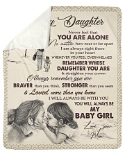 Never Feel That You Are Alone Mom To Daughter Sherpa Fleece Blanket tile