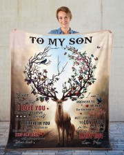 Never Forget That I Love You Hunting Mom To Son Fleece Blanket - 50" x 60" aos-coral-fleece-blanket-50x60-lifestyle-front-01