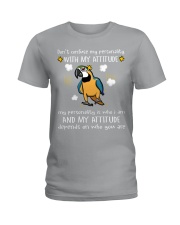 Blue and Gold Macaw dont confuse Ladies T-Shirt tile
