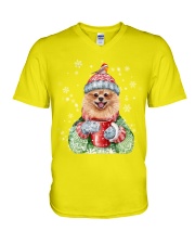 Pomeranian warm winter V-Neck T-Shirt tile