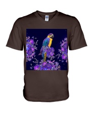 Parrot flowers lavenders parrot lovers V-Neck T-Shirt tile