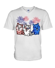 Siberian husky flag colors V-Neck T-Shirt tile