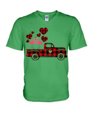 Flamingo love car bird lover V-Neck T-Shirt tile
