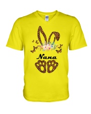 Nana baby bunny family gift personalized V-Neck T-Shirt tile