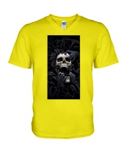 Skull cool phone case V-Neck T-Shirt tile