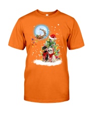 Lp 7 Chihuahua xmas snow gift drop sweatshirt Classic T-Shirt tile
