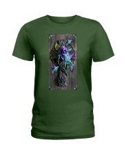 Hummingbird pray and flower hummingbird lovers Ladies T-Shirt tile