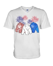 Grizzly bear flag colors V-Neck T-Shirt tile