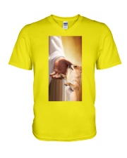 Chihuahua come to heaven dog mom V-Neck T-Shirt tile