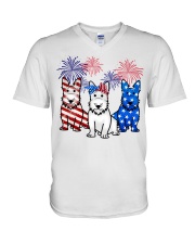 Scottish Terrier flag colors V-Neck T-Shirt tile