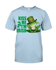 Frog kiss me i am irish frog lover Classic T-Shirt tile