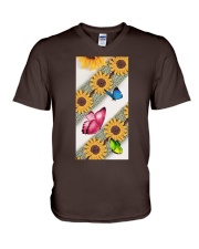 Butterfly Lovely sunflowers Gift for you V-Neck T-Shirt tile