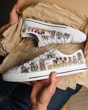 Shih Tzu Fresh beautiful hometown Men's Low Top White Shoes aos-complex-men-white-low-shoes-lifestyle-19