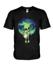 Alien And The Cat V-Neck T-Shirt thumbnail