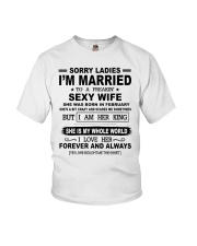 i'm married to a freakin sexy wife february Youth T-Shirt thumbnail