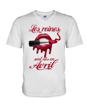 4-les reines V-Neck T-Shirt thumbnail