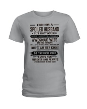 she has tattoos Ladies T-Shirt thumbnail